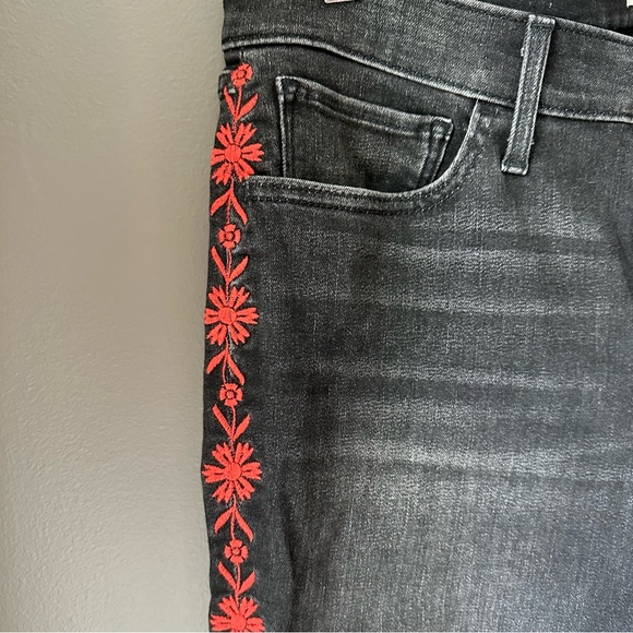 Levi’s 711 Skinny Jean Embroidered Black Denim - Picture 4 of 5